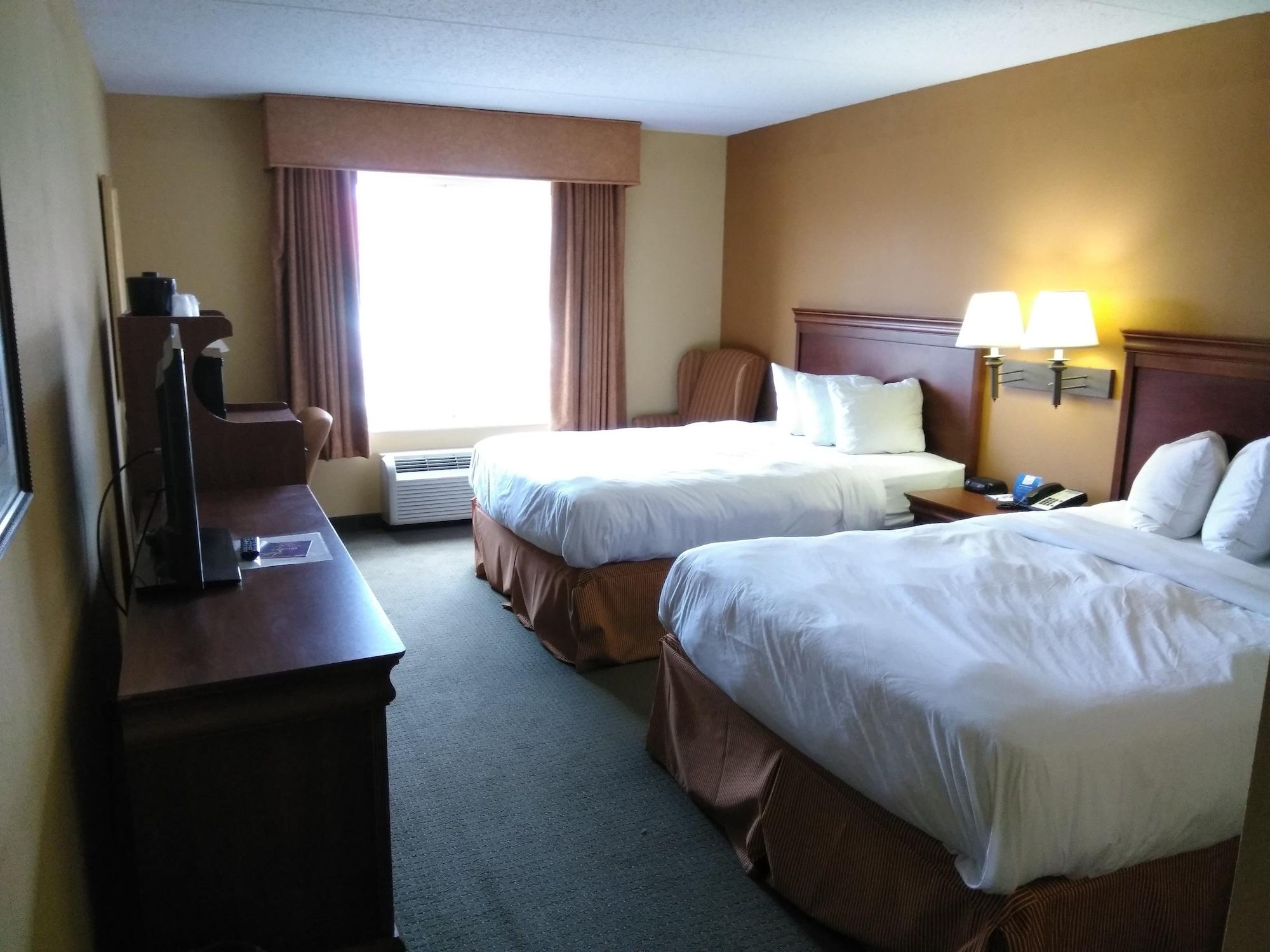 Hotel Baymont By Wyndham Clinton Exterior foto