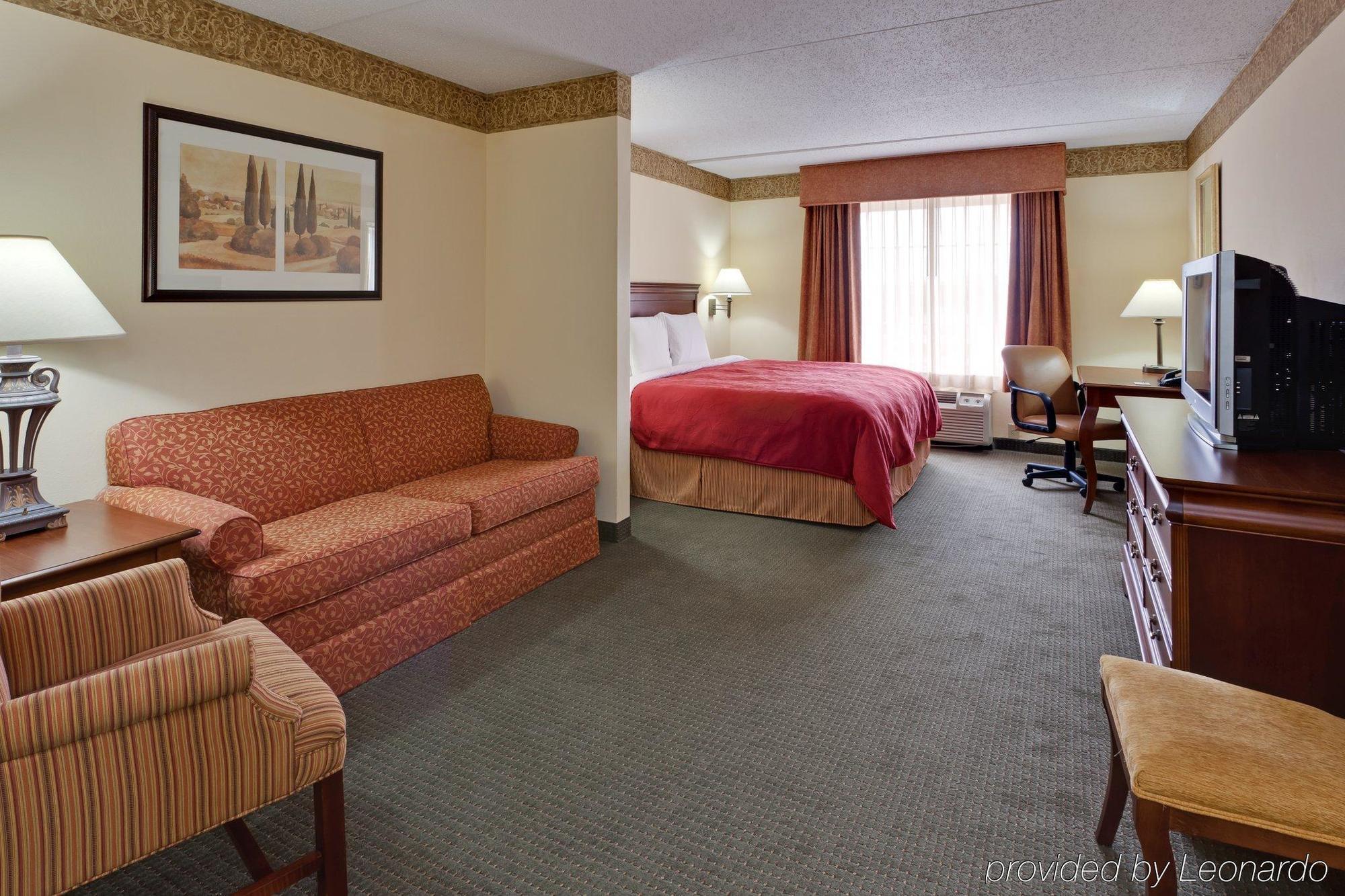 Hotel Baymont By Wyndham Clinton Habitación foto